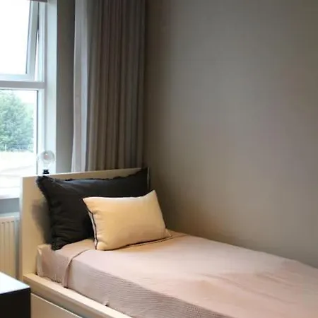 Apartment Quiet And Cozy With A View *
